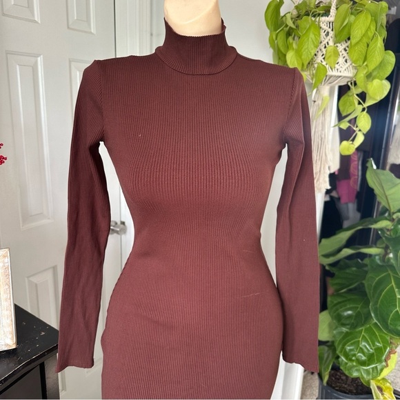 LULU’S SWEET SEASON RIBBED MOCK NECK LONG SLEEVE BODYCON DRESS - Picture 6 of 11